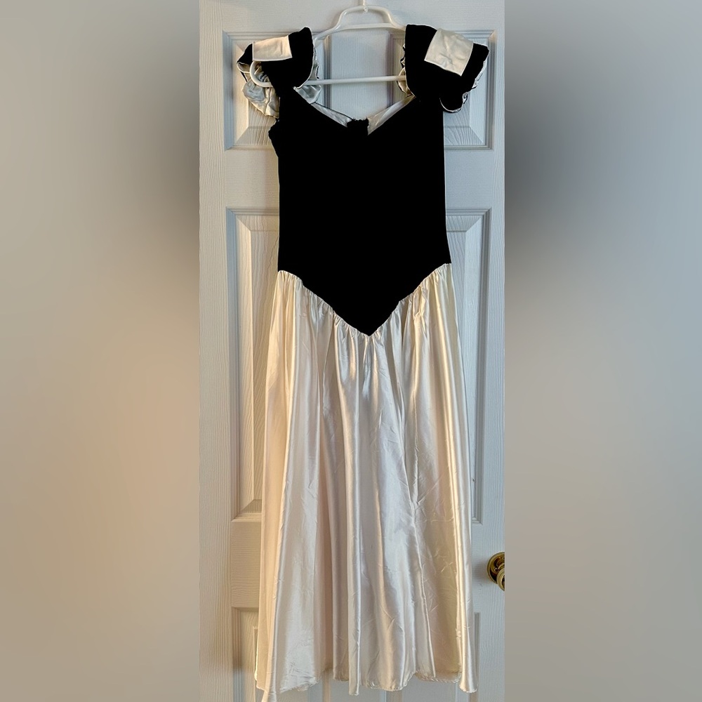 Vintage 1980s Alfred Angelo prom/formal dress